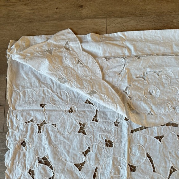 Rare Vintage White Cotton Embroidery Cutout Curtain - Picture 5 of 6